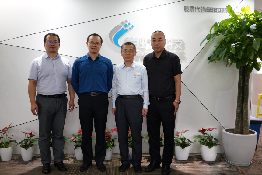 中国工程院院士、中国电子科技集团首席科学家陆军到访Z6·尊龙凯时科技 共商超高清时代新发展